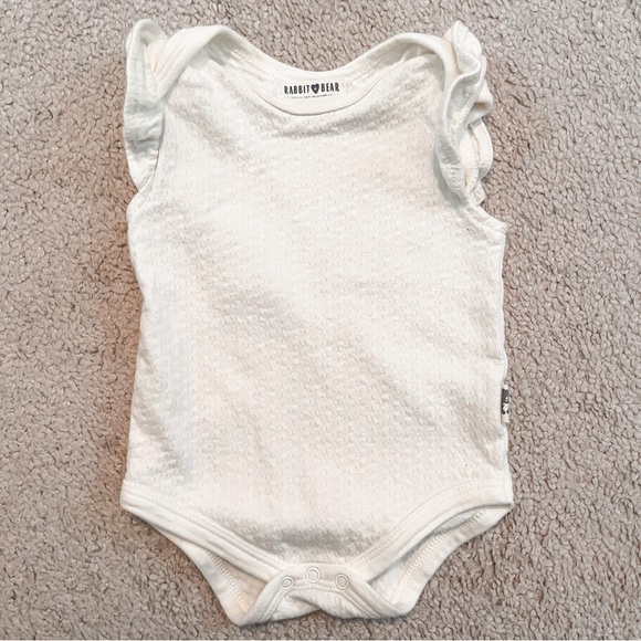 Rabbit + Bear Baby Girl 3pc Flutter Sleeve Onesies 3-6MO - Picture 6 of 8
